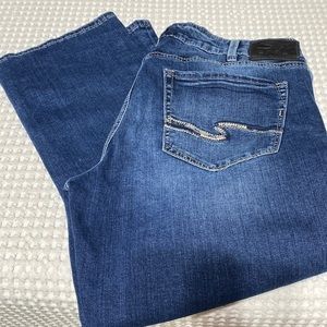 Silver Avery Jean Women Plus Size 34 Kick Crop Dark Wash